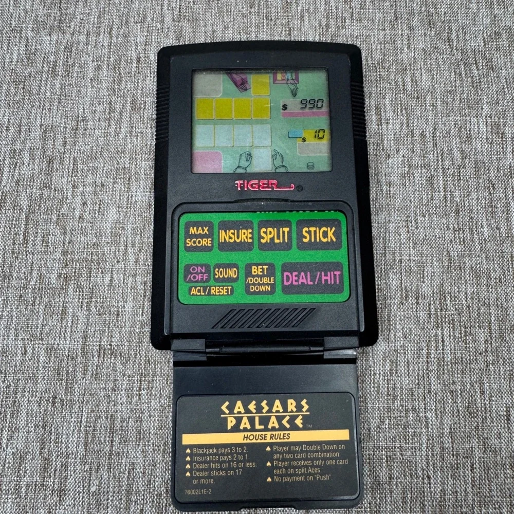 Vintage 1993 Tiger Electronics Caesars Palace Black Jack Handheld Game 7-600